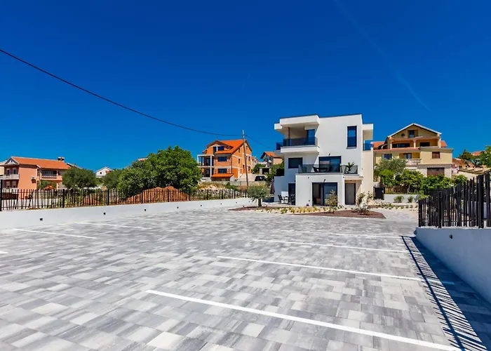 Casa Mia With Parking דירה זאדאר